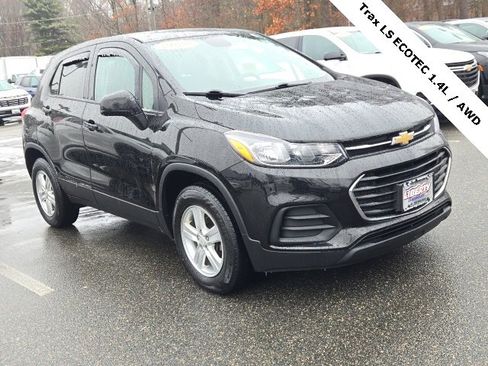 Used 2020 Chevrolet Trax LS w/ Tint and Cruise Package image 2