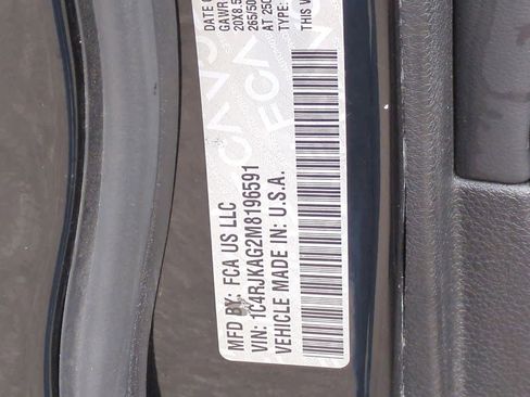 Used 2021 Jeep Grand Cherokee L Laredo image 33