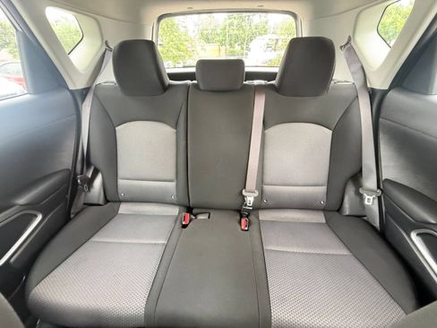 Used 2025 Kia Soul LX w/ LX Technology Package FWD image 31