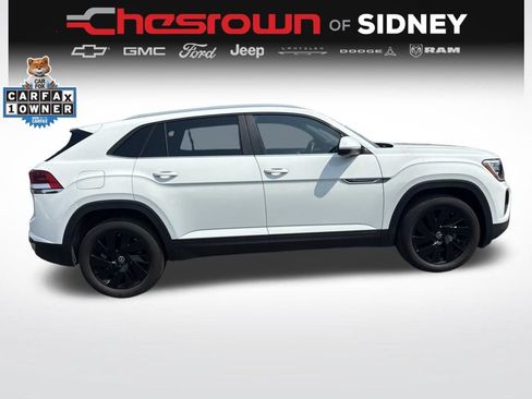 Used 2025 Volkswagen Atlas Cross Sport SE AWD/4WD image 6