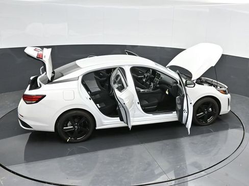 Used 2025 Nissan Sentra SR image 46