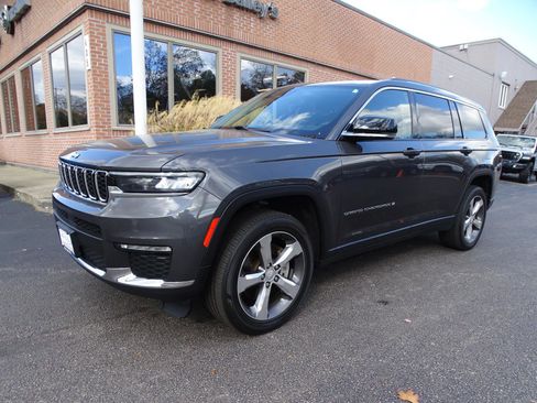 Used 2021 Jeep Grand Cherokee L Limited image 2