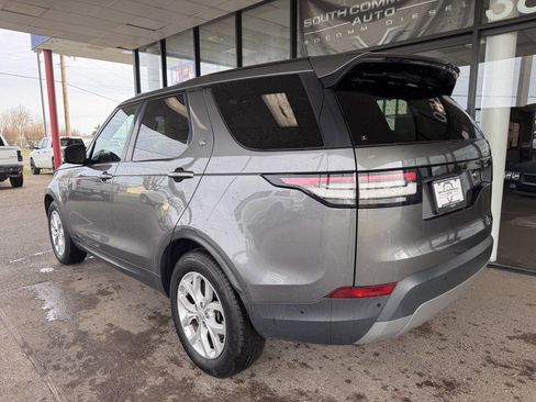 Used 2019 Land Rover Discovery SE image 4