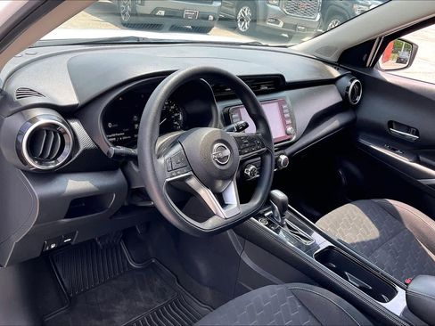 Used 2023 Nissan Kicks SV FWD image 17