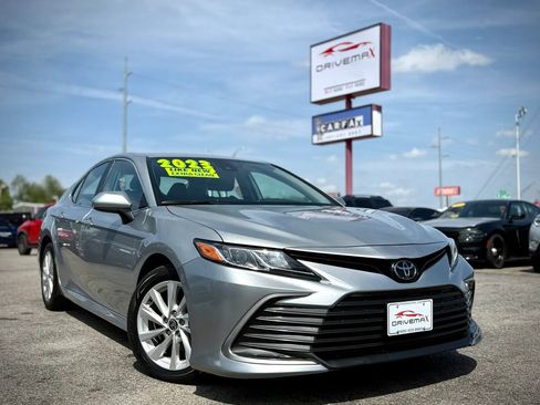 Used 2023 Toyota Camry LE FWD image 1