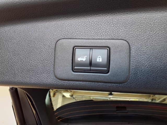 Used 2025 Nissan Murano SL w/ Cargo Package AWD/4WD image 25