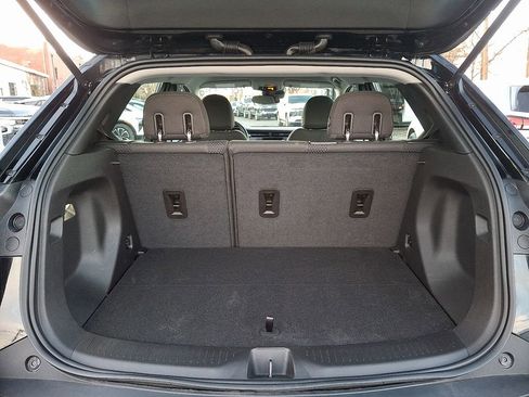 Certified 2023 Chevrolet Bolt EUV LT w/ Comfort Package image 28