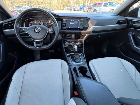 Used 2020 Volkswagen Jetta R-Line image 13