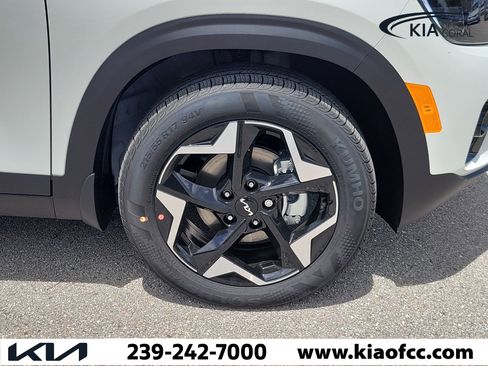 New 2026 Kia Seltos S FWD image 7