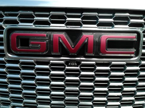 Used 2021 GMC Yukon Denali w/ Denali Ultimate Package AWD/4WD image 40
