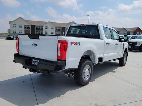 New 2025 Ford F250 XL w/ FX4 Off-Road Package image 3