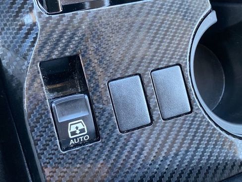 Used 2018 Toyota 4Runner TRD Off-Road image 18