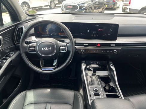 Used 2024 Kia Sorento S w/ Panoramic Sunroof Package FWD image 19