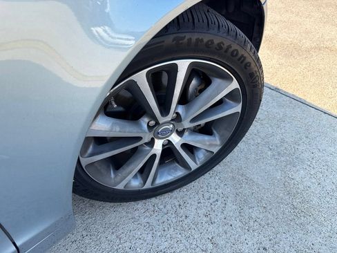 Used 2011 Volvo C70 T5 w/ Convenience Pkg FWD image 10