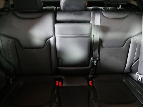 Used 2018 Jeep Compass Latitude w/ Popular Equipment Group image 13