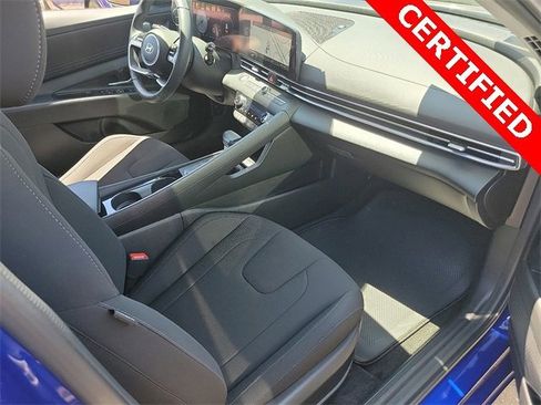 Used 2024 Hyundai Elantra SEL w/ Convenience Package image 13