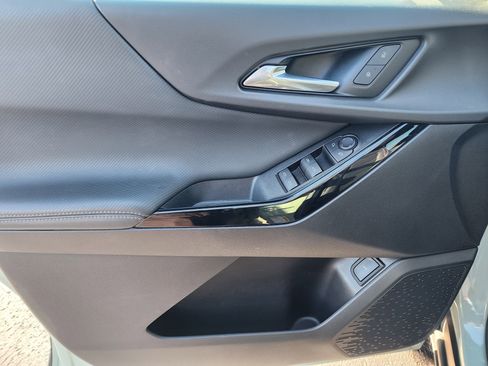 Used 2025 Chevrolet Equinox LT w/ Convenience Package II image 23