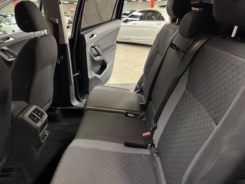 Used 2019 Volkswagen Tiguan S FWD image 42