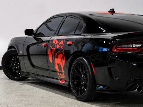 Used 2016 Dodge Charger SRT w/ Harman/Kardon Audio Group RWD image 15
