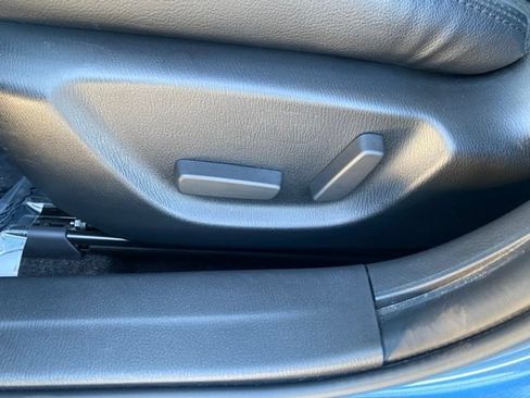Used 2018 MAZDA MAZDA3 Grand Touring w/ Premium Equipment Package FWD image 19