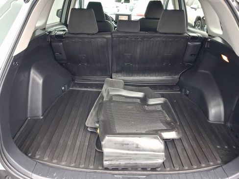Used 2021 Toyota RAV4 XLE w/ XLE Grade Weather Package AWD/4WD image 22