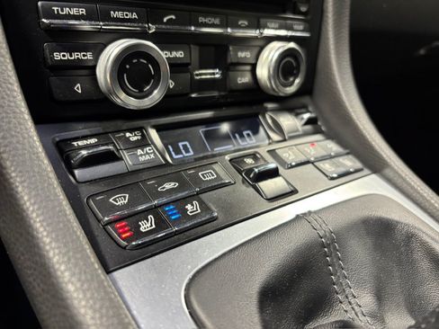 Used 2014 Porsche 911 Carrera image 14