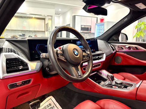 Used 2023 BMW XM image 11