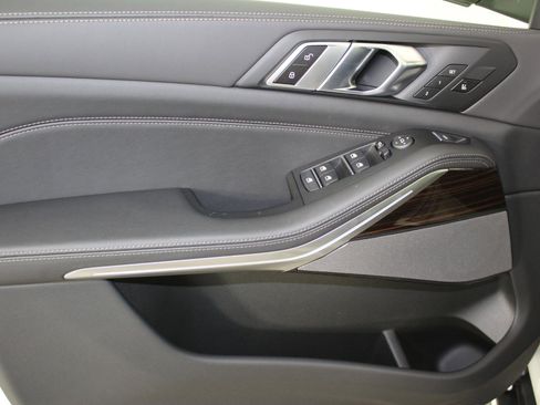 New 2026 BMW X5 xDrive40i w/ Climate Comfort Package image 12