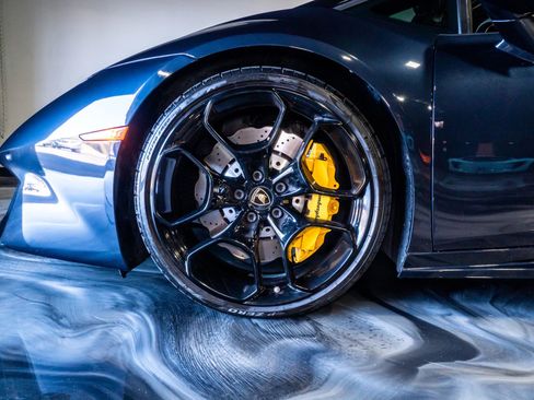 Used 2018 Lamborghini Huracan LP 580-2 image 29