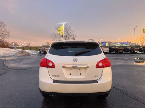 Used 2013 Nissan Rogue SV image 4