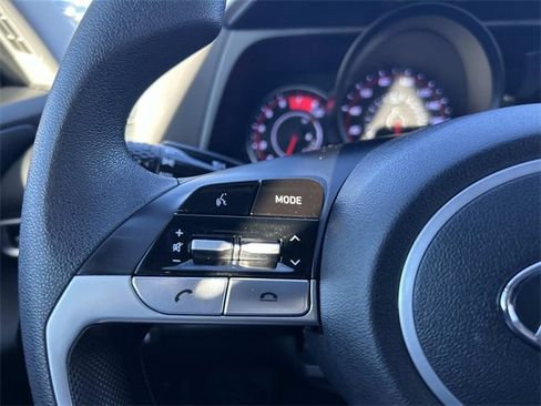 Certified 2023 Hyundai Elantra SEL image 19