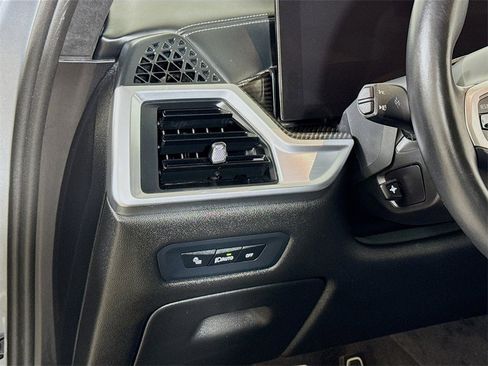 Used 2024 BMW X5 M60i image 8