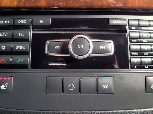 Used 2015 Mercedes-Benz GLK 350 4MATIC image 32