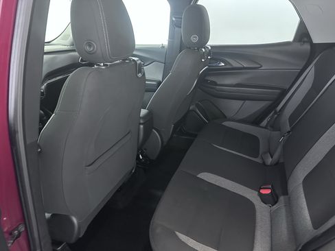Used 2022 Chevrolet TrailBlazer LT w/ Convenience Package FWD image 21