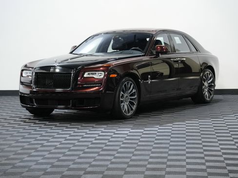 Used 2020 Rolls-Royce Ghost image 3