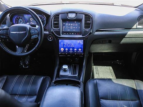 Used 2018 Chrysler 300 S image 12
