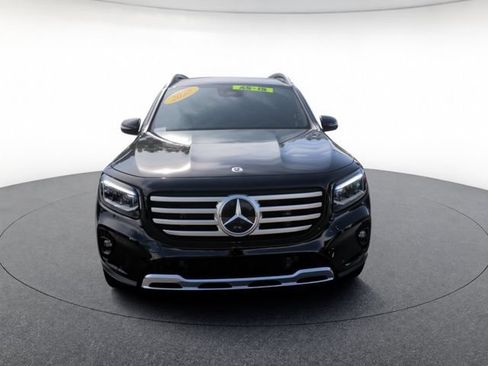Used 2025 Mercedes-Benz GLB 250 w/ Exclusive Package image 8