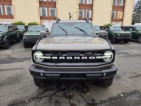 New 2025 Ford Bronco Outer Banks image 2