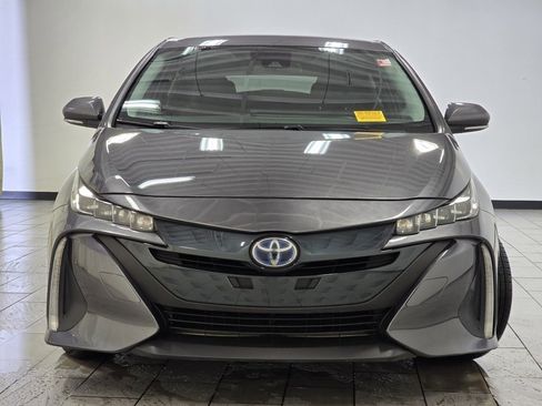 Used 2021 Toyota Prius Prime LE image 10