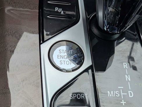 Used 2022 BMW X5 xDrive40i w/ M Sport Package AWD/4WD image 27