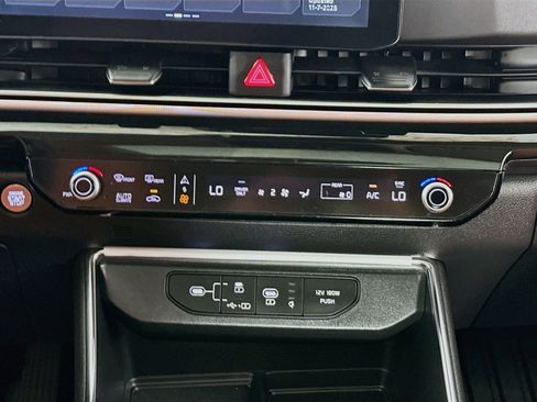 Used 2025 Kia Carnival SX Prestige FWD image 13