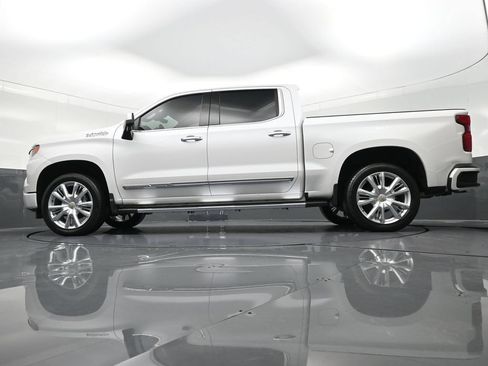 Used 2025 Chevrolet Silverado 1500 High Country w/ High Country Premium Package AWD/4WD image 24