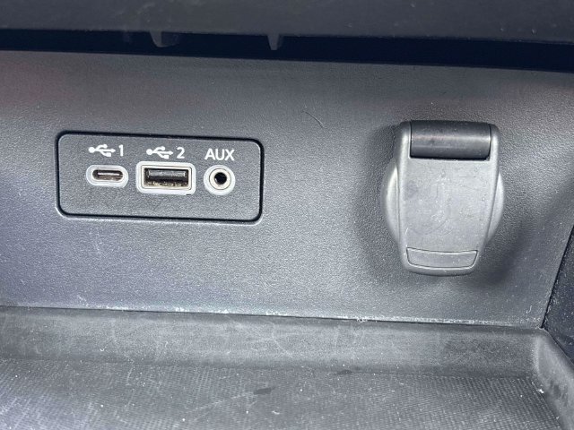 Used 2024 Nissan Altima 2.5 SV FWD image 27