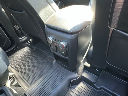 Used 2020 Ford Explorer Limited w/ Class III Trailer Tow Package AWD/4WD image 28