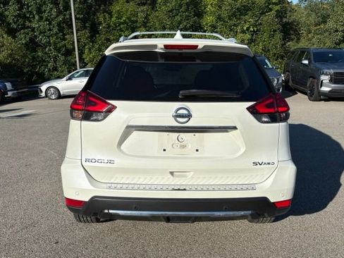 Used 2019 Nissan Rogue SV w/ Premium Package AWD/4WD image 4