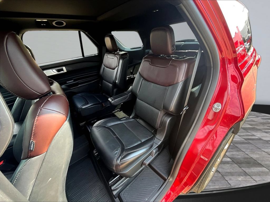 Used 2020 Ford Explorer Platinum w/ Premium Technology Package AWD/4WD image 24