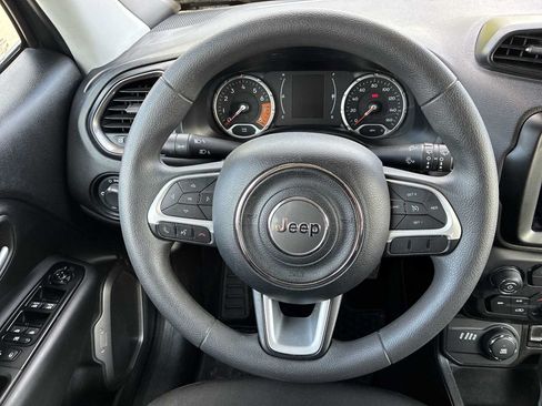 Certified 2023 Jeep Renegade Latitude AWD/4WD image 11