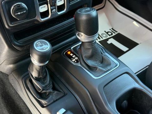 Used 2022 Jeep Wrangler Unlimited Sport AWD/4WD image 22