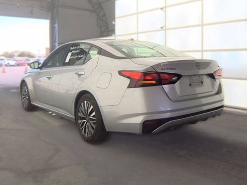 Used 2024 Nissan Altima 2.5 SV FWD image 4