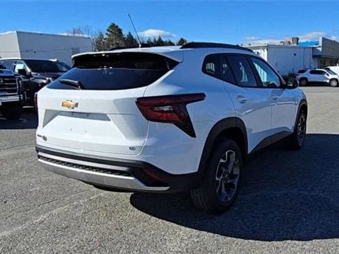 New 2026 Chevrolet Trax LT image 8